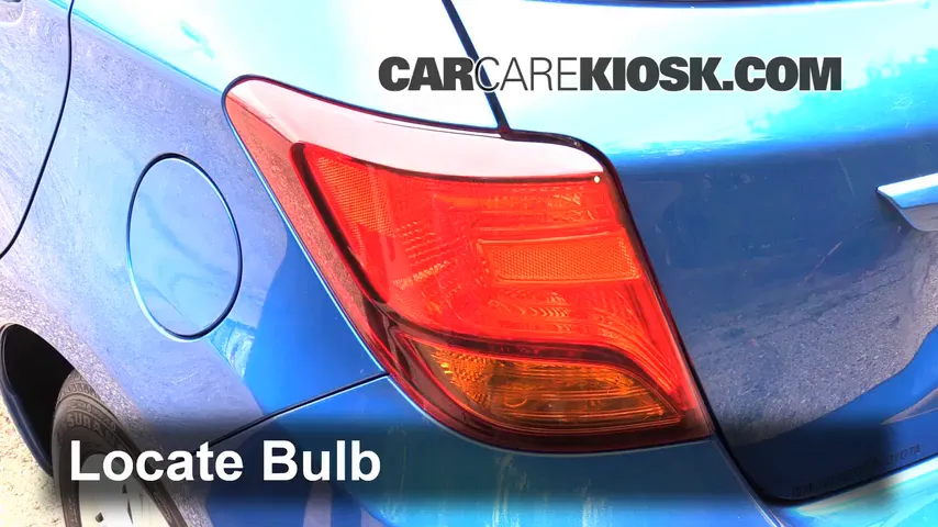 2015 Toyota Yaris LE 1.5L 4 Cyl. Hatchback (4 Door) Lights